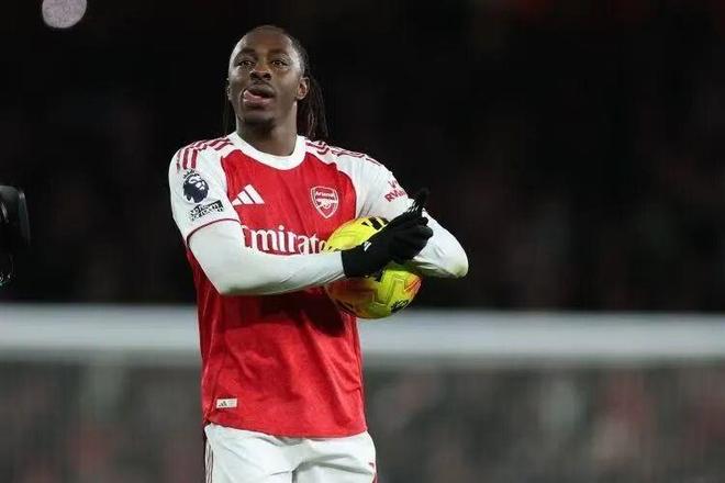 体育赛事包含法国杯倒计时；阿森纳集结日内部沟通；细节引发关注；悬念犹存；赛季目标并未改变的词条