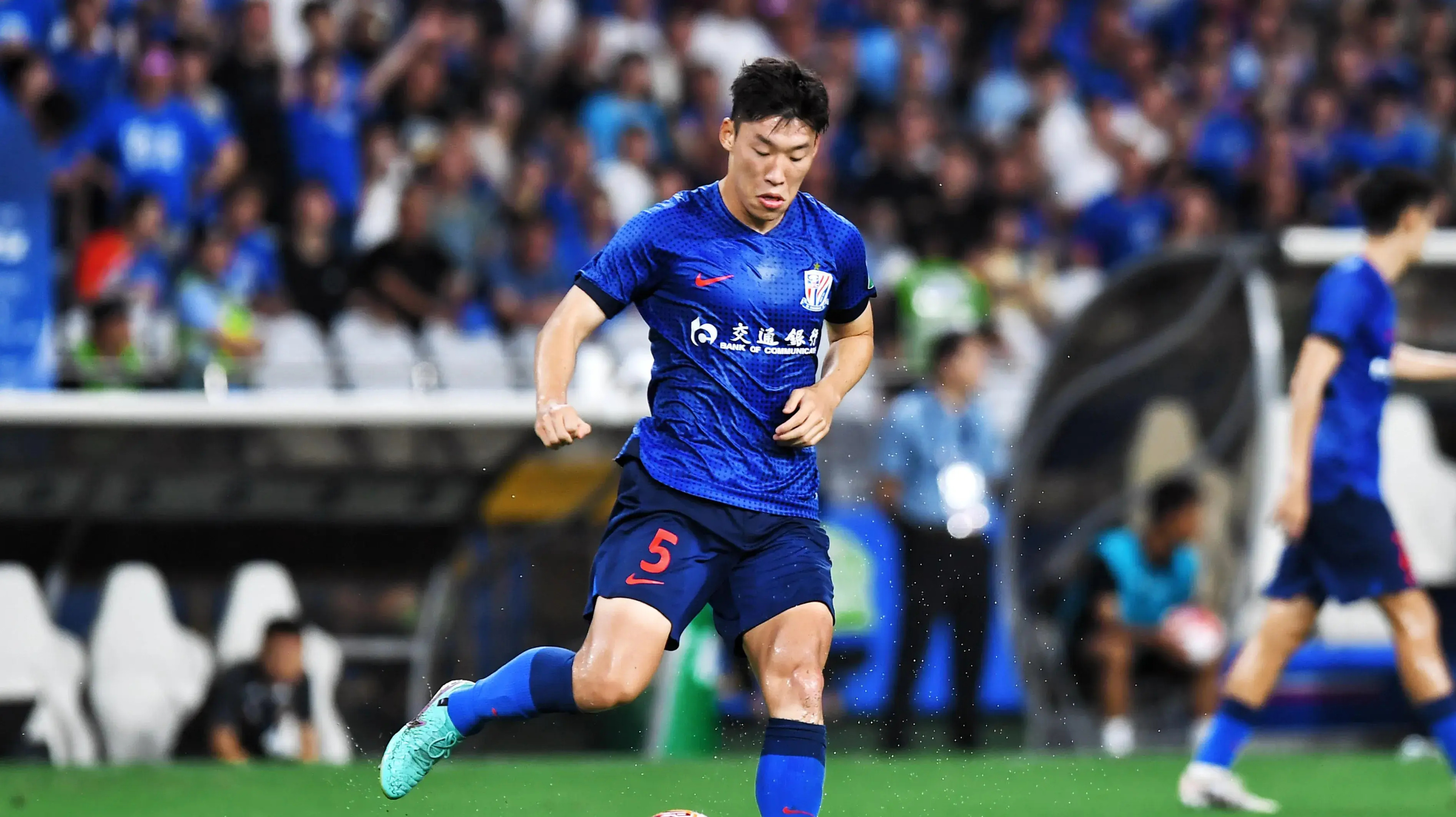 体育赛事关于太狠了！冲刺阶段那不勒斯备战亚冠山东泰山战术微调备战英超，今夜埃因霍温备战国王杯的信息