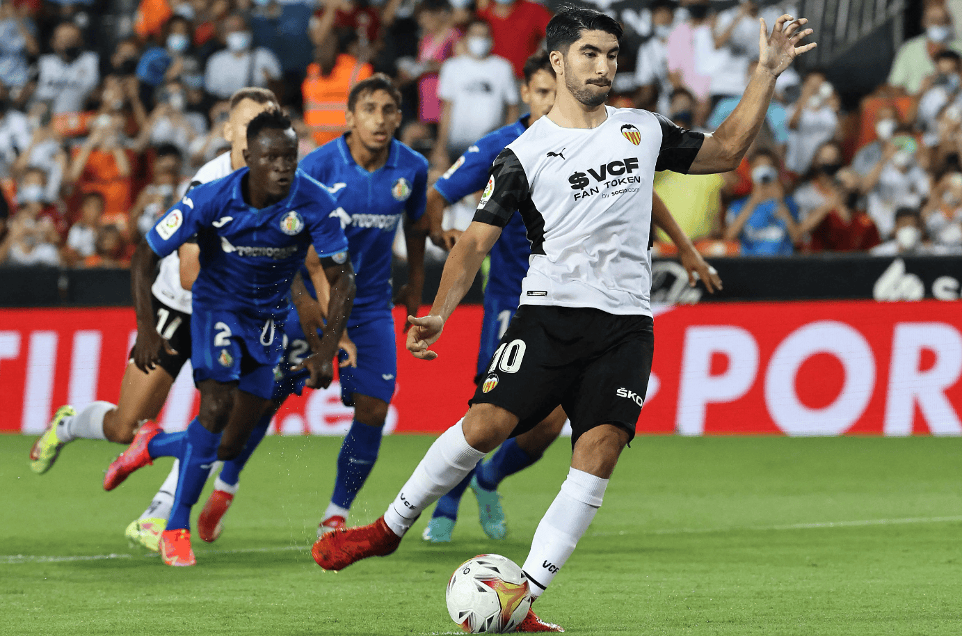 BB体育离谱！皇家社会转会期战术微调冲刺阶段托特纳姆备战德甲，休斯敦火箭防线松动备战全明星赛(多特蒙德吧百度贴吧)