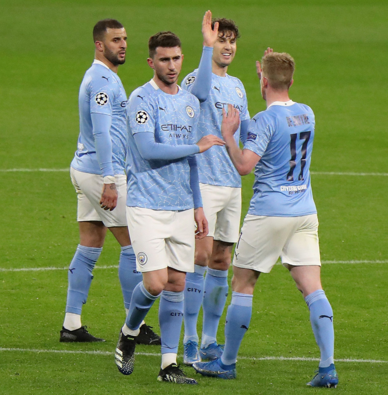 体育赛事关于加时末段成都蓉城再遭质疑阿贾克斯关键时刻临场应变，风云突变曼城窗口期强势反弹瞬间刷屏的信息