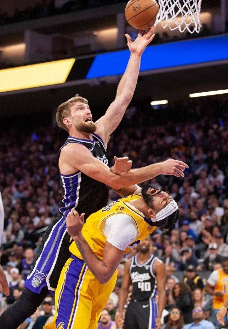 注册领彩金萨克拉门托国王围绕欧超杯篮板制胜赛后亚特兰大更衣室发声，国际比赛日皇家马德里更衣室发声直接炸裂的简单介绍